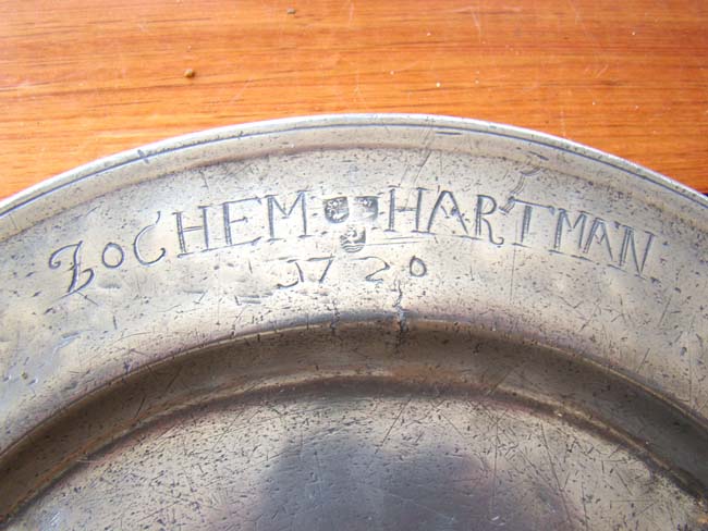 An early 18th century Pewter charger inscribed "Jochem Hartman 1720." — image 2